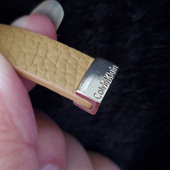 Calvin Klein camel multi compartment crossbody - Picture 9 of 15